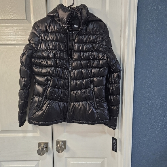 NWT Kenneth Cole Women's Quilted Black Packable Puffer Jacket w Hood Medium - Picture 3 of 14